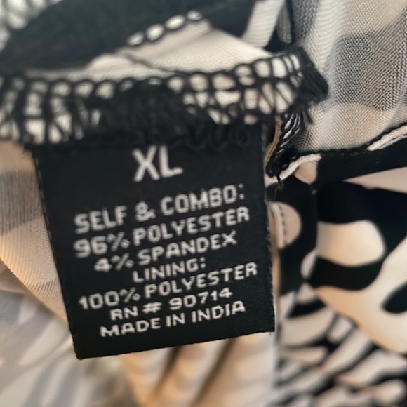 Black and white Maxi - Picture 6 of 10